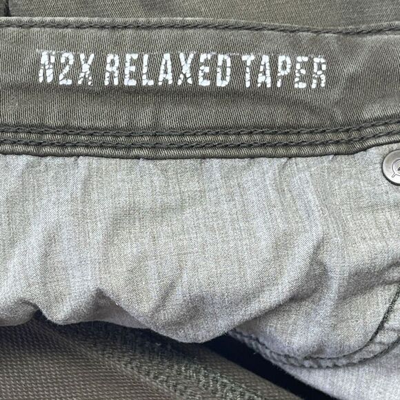 Du/er Gray Stretch Flat Front N2X Relaxed Fit Taper Stretch Chino Shorts Size 38 - Picture 3 of 10